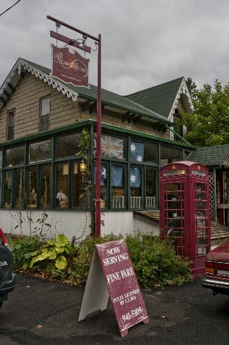 Mono Cliffs Inn.jpg